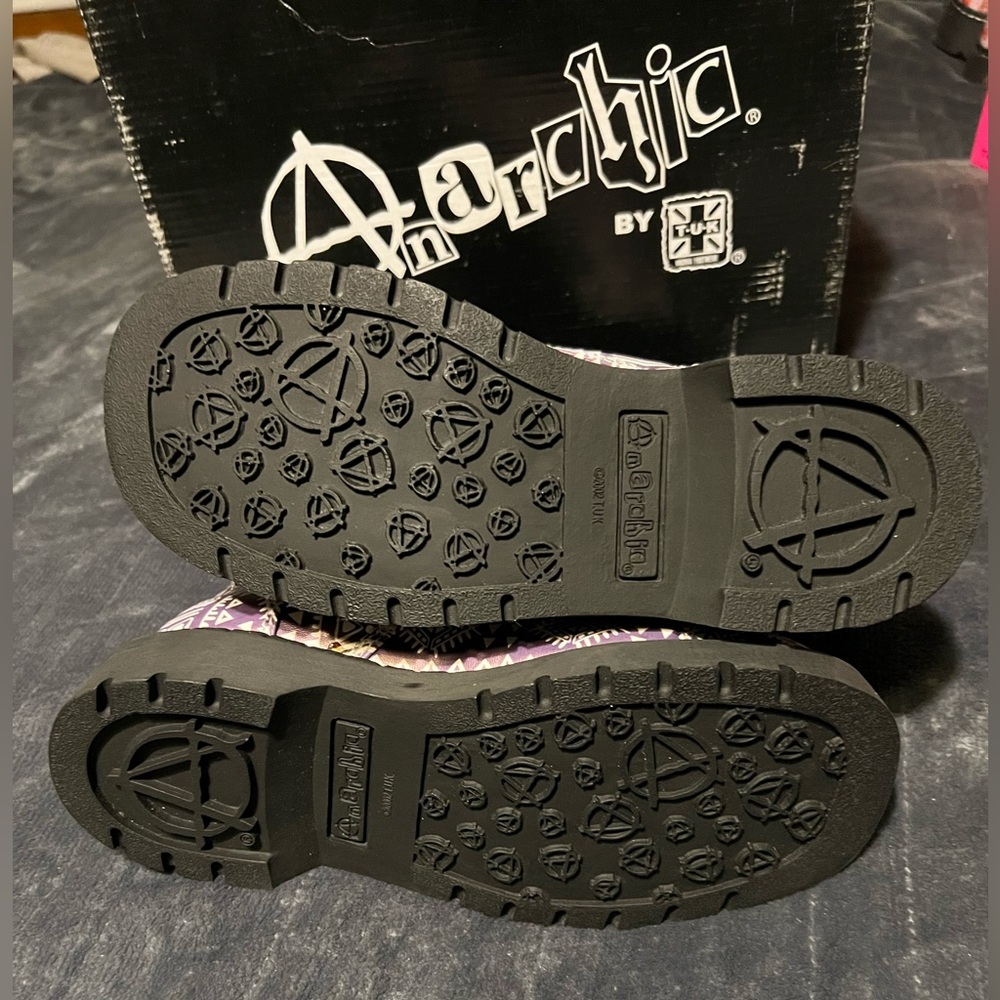 T.U.K Anarchic Purple Aztec Style Skull Combat Boots - Picture 7 of 8